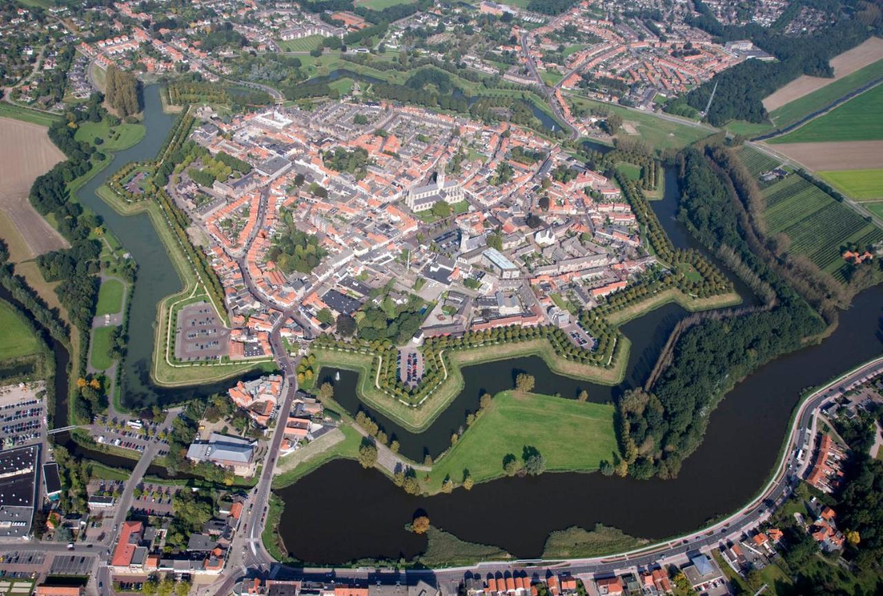 Hotel Hulst Eksteriør bilde